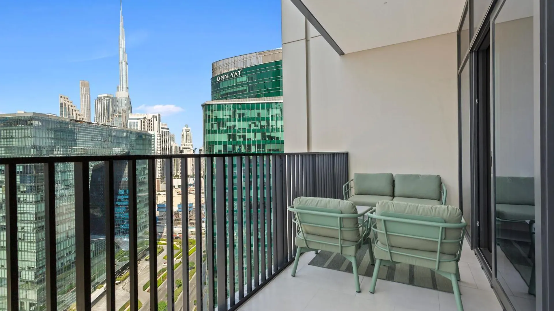 Stunning 1 Bedroom Apartment W Burj Khalifa View Dubai